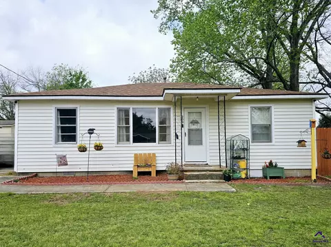 209 Elizabeth Dr, Centerville, GA 31028 photo 1