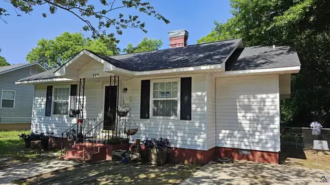 129 Tinker Blvd, Warner Robins, GA 31093 photo 1