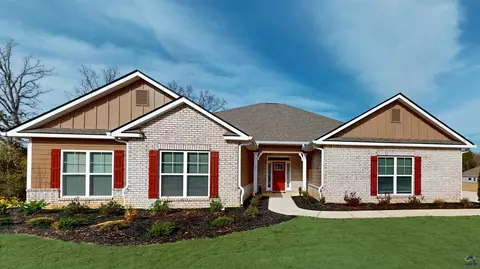 456 Southern Oaks Dr, Macon, GA 31216