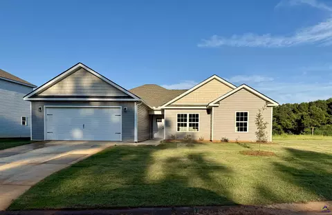 210 Sutton Dr, Perry, GA 31069 photo 1