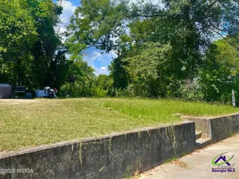 254 Forest Ave, Macon, GA 31207