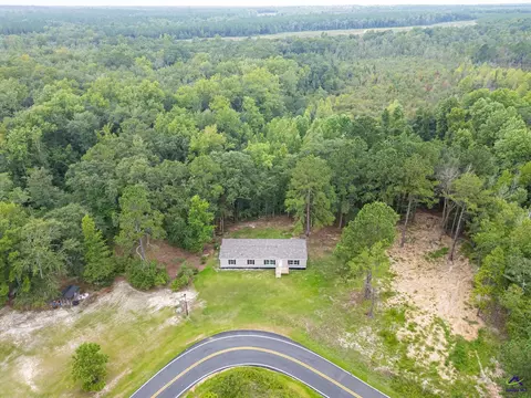 255 Margaret Dr, Eastman, GA 31023