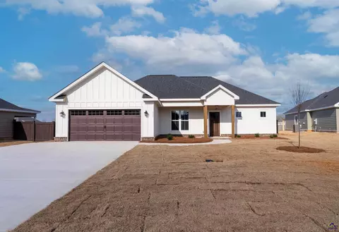 111 Nash Ct, Perry, GA 31069 photo 1