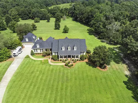 1017 Chattahoochee Dr, Bonaire, GA 31005