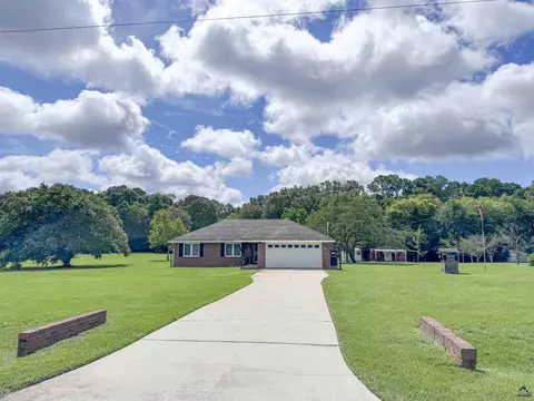 72 Shawnee Cir, Byron, GA 31008