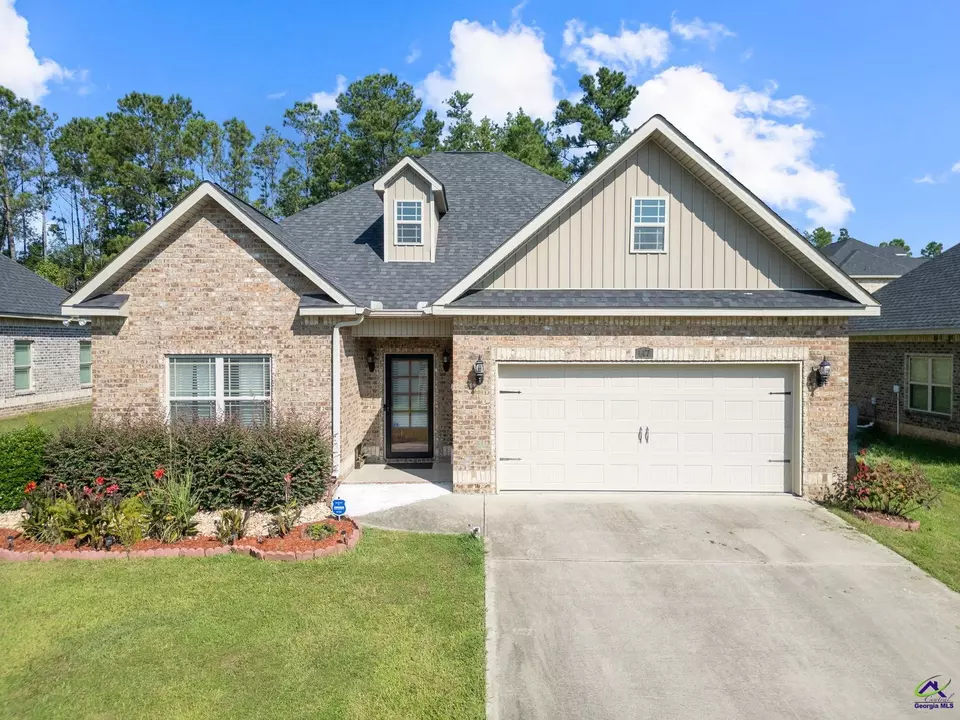 Exterior - 147 Summer Grove Ln, Macon, GA 31206 photo 1 of 6