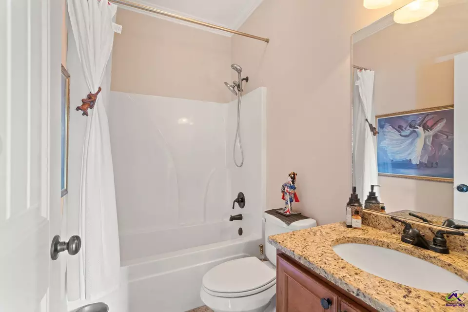 Bath - 147 Summer Grove Ln, Macon, GA 31206 photo 1 of 6