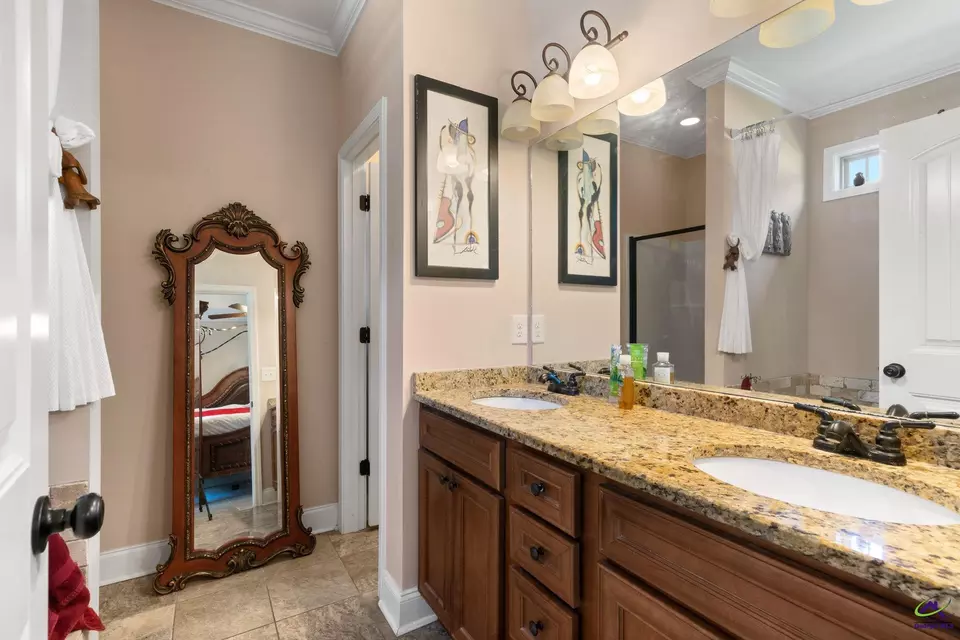 Entry Way - 147 Summer Grove Ln, Macon, GA 31206 photo 7 of 7