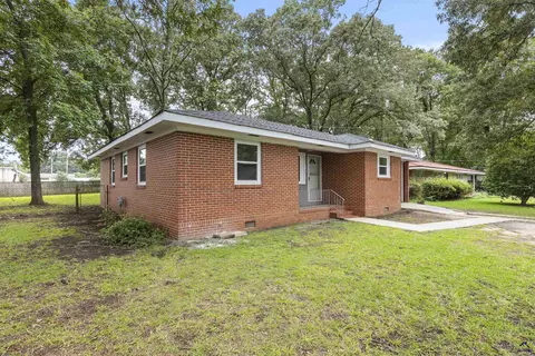 303 Cherokee Dr, Warner Robins, GA 31093