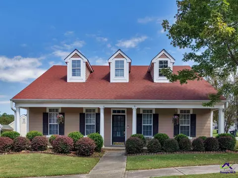602 Brookwater Dr, Stockbridge, GA 30281