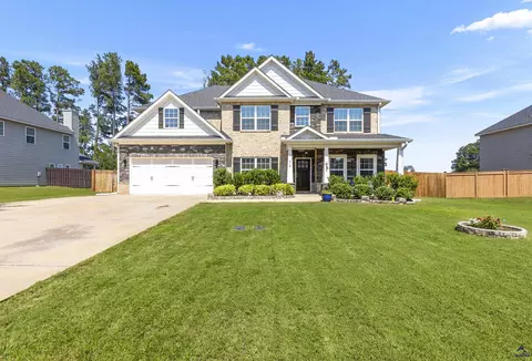 414 Newport Ave, Kathleen, GA 31047