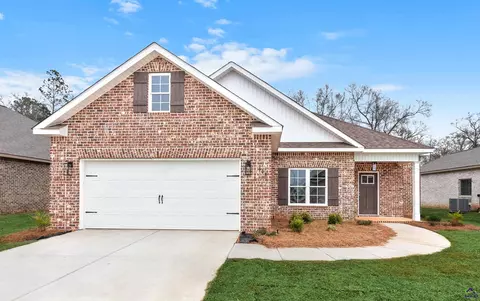 608 Bristleleaf Path, Kathleen, GA 31047