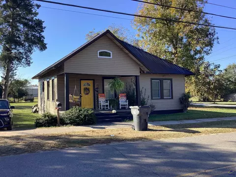 523 W Pine St, Vienna, GA 31092
