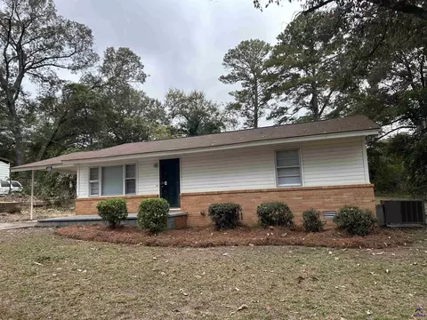 209 Knodishall Dr, Warner Robins, GA 31099