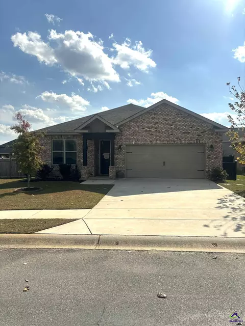 103 Barnyard Way, Perry, GA 31069 photo 1