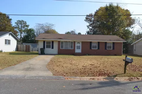 102 Williams St, Warner Robins, GA 31088