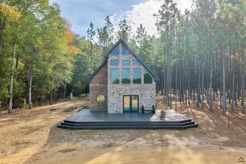 202 John Cobb Rd, Hawkinsville, GA 31036