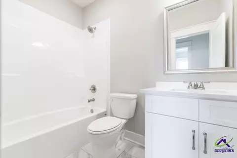 Bath - 522 Bristleleaf Path, Kathleen, GA 31047 photo 3 of 3