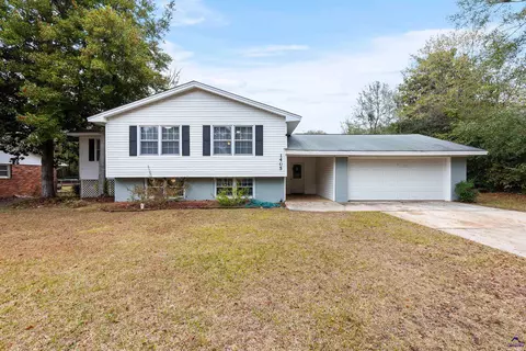 1405 Cambridge Rd, Perry, GA 31069 photo 1