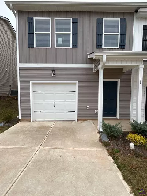120 Red Oak Trl, Milledgeville, GA 31061