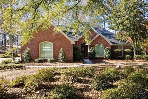 107 Deerwood Dr, Warner Robins, GA 31088