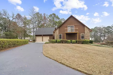 104 Mossland Dr, Perry, GA 31069