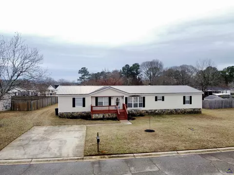 105 Vineyard Trce, Byron, GA 31008
