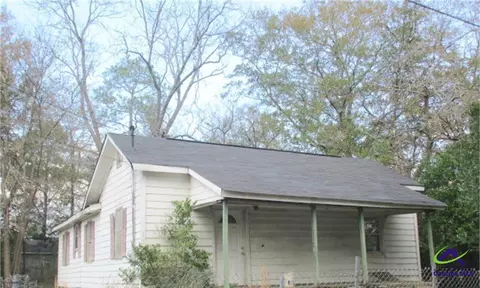 301 Fagan Cir, Fort Valley, GA 31030