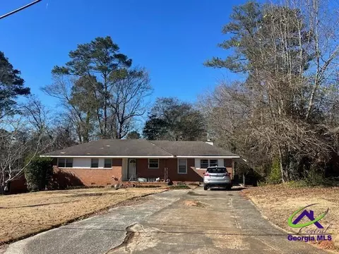 2418 Tredway Dr, Macon, GA 31211