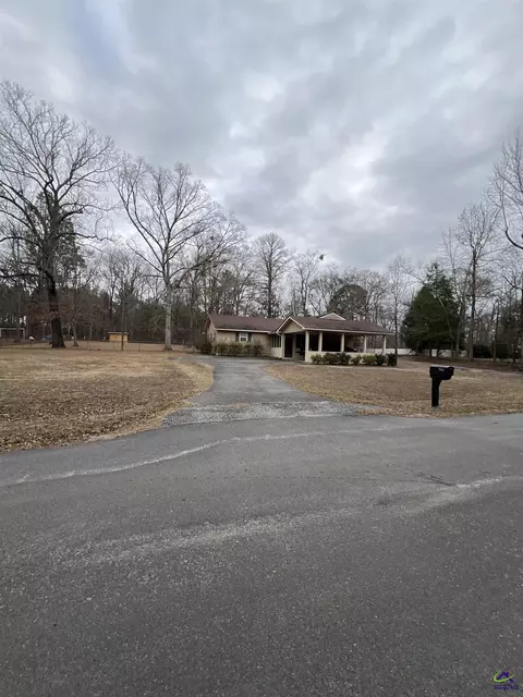 701 Barfoot Ext, Dublin, GA 31021