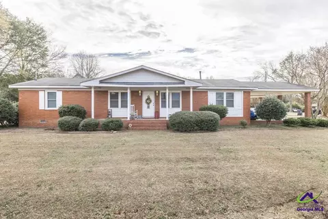 188 E Lewis St, Cochran, GA 31014