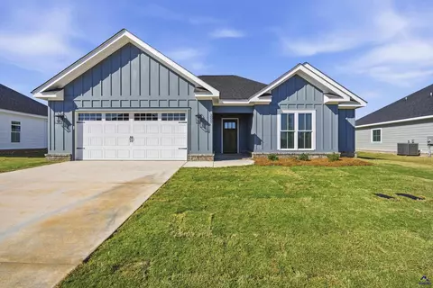205 Sugar Creek Trl, Perry, GA 31069