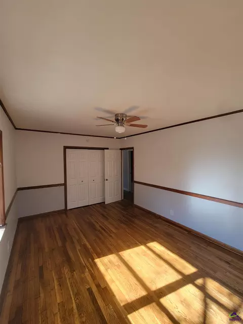 Bedroom - 161 E Cherry St, Cochran, GA 31014 photo 5 of 6