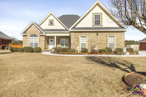302 Estates Way, Warner Robins, GA 31088