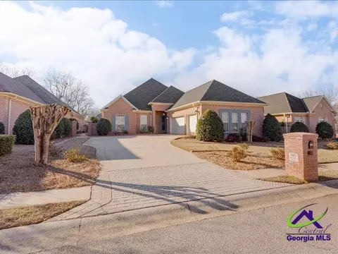 102 Macintosh Ln, Centerville, GA 31028