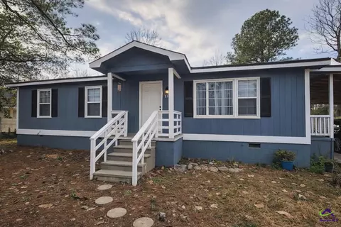 313 Vienna St, Fort Valley, GA 31030