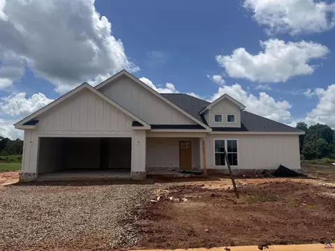 211 Sugar Creek Trl, Perry, GA 31069