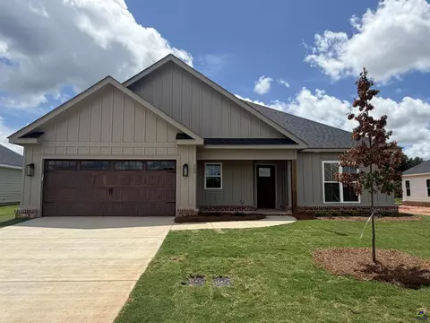 209 Sugar Creek Trl, Perry, GA 31069