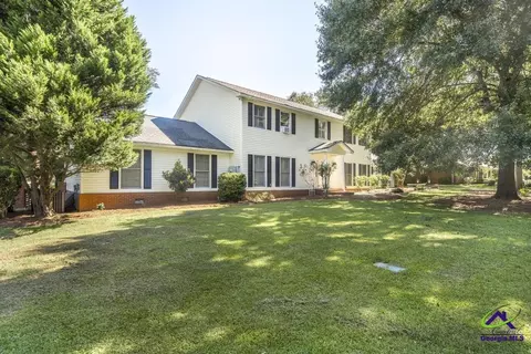 422 Wexford Cir, Bonaire, GA 31005