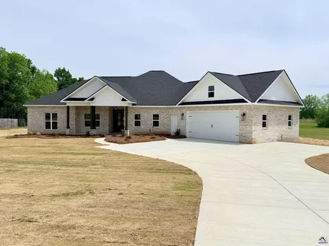 450 Jones Rd, Byron, GA 31008