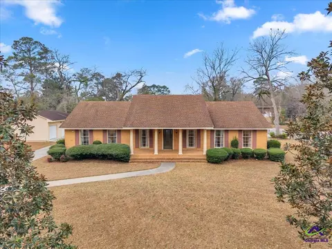 308 Rosewood Dr, Dublin, GA 31021