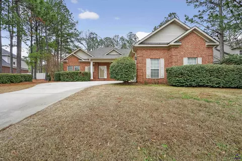 122 Shadow Lawn Dr, Byron, GA 31008
