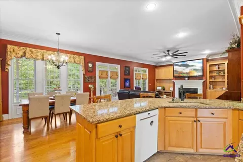 Kitchen - 383 Evergreen Rd, Dublin, GA 31021 photo 9 of 11