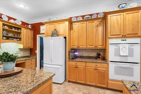 Kitchen - 383 Evergreen Rd, Dublin, GA 31021 photo 3 of 11