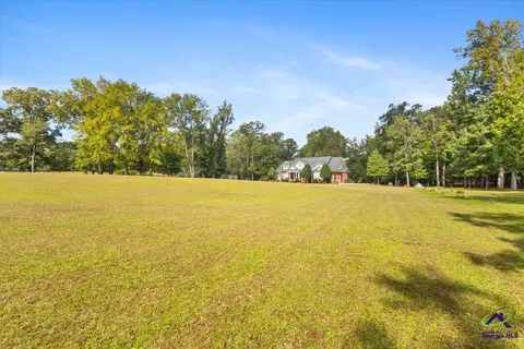 Exterior - 383 Evergreen Rd, Dublin, GA 31021 photo 8 of 26