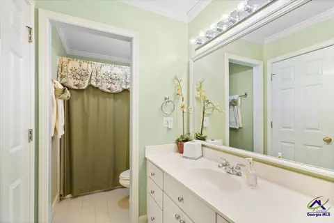 Bath - 383 Evergreen Rd, Dublin, GA 31021 photo 5 of 5