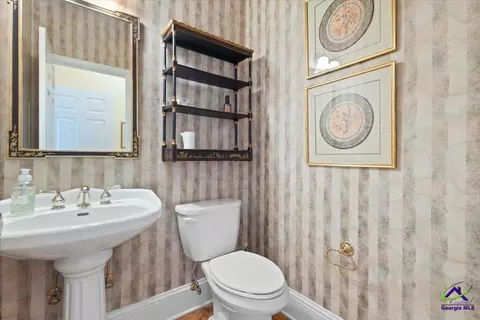 Bath - 383 Evergreen Rd, Dublin, GA 31021 photo 1 of 5