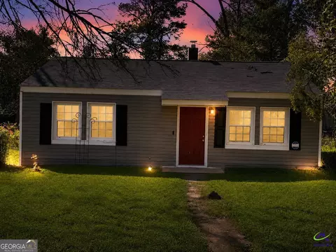 Exterior - 207 Eaker Dr, Warner Robins, GA 31088 photo 2 of 3