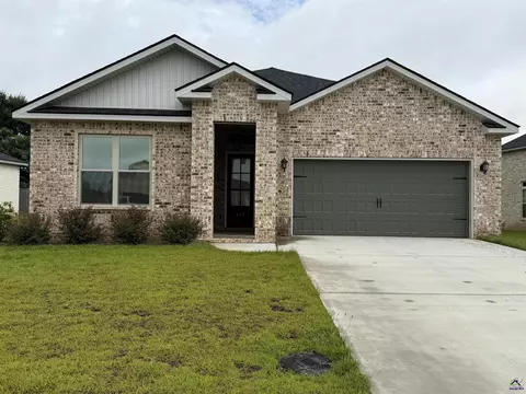 417 Otters Ridge Dr, Kathleen, GA 31047