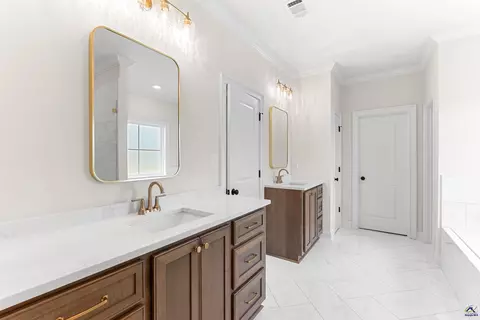 Bath - 100 Pridgen Pass, Perry, GA 31069 photo 1 of 10
